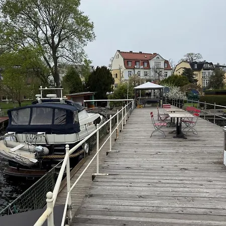 Schiffspension Luise Hotel en barco